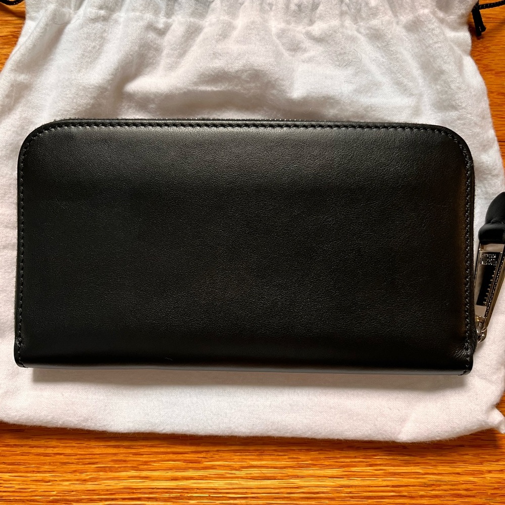 MOSCHINO black calf leather zipped wallet that could double as a clutch - Picture 3 of 11